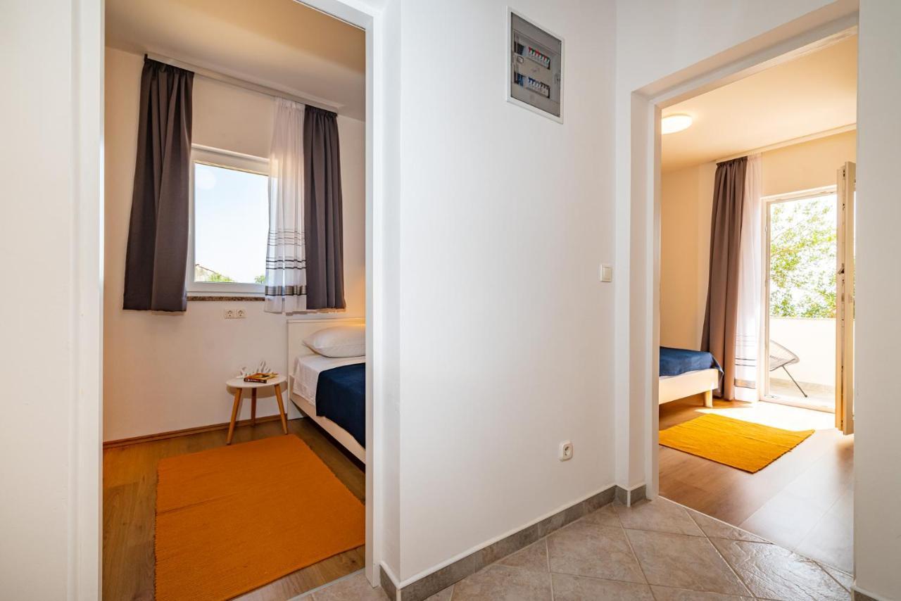 Apartment La