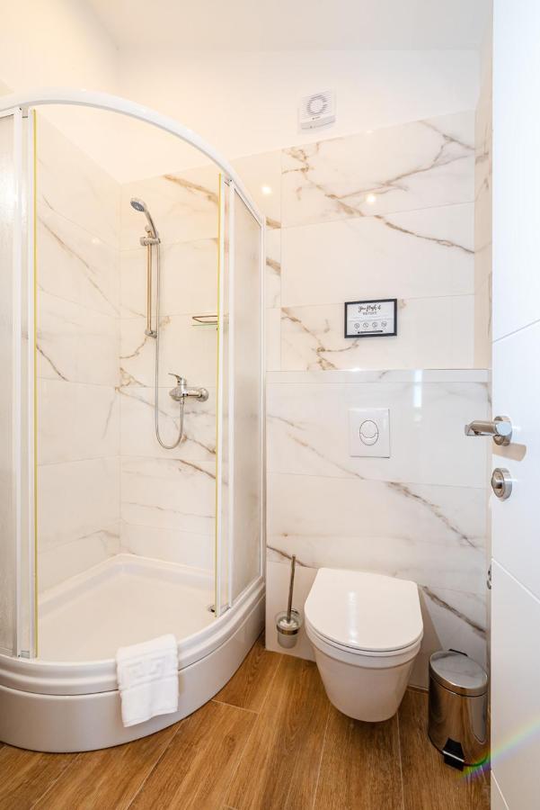 Apartment La