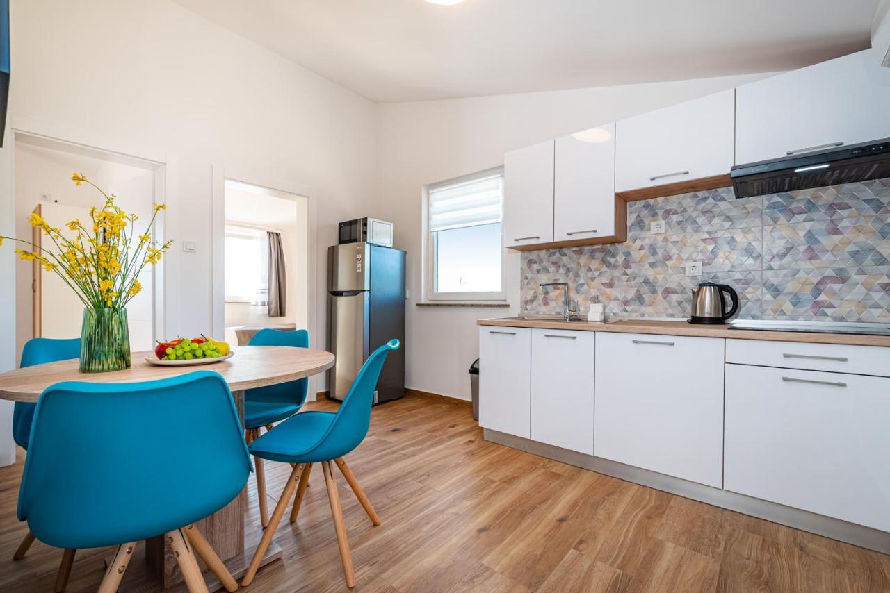 Apartment La