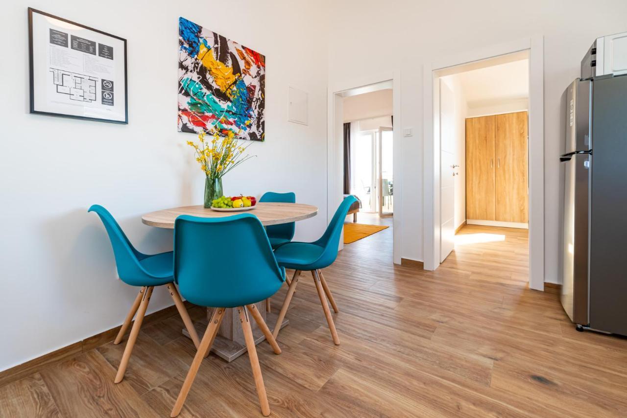 Apartment La