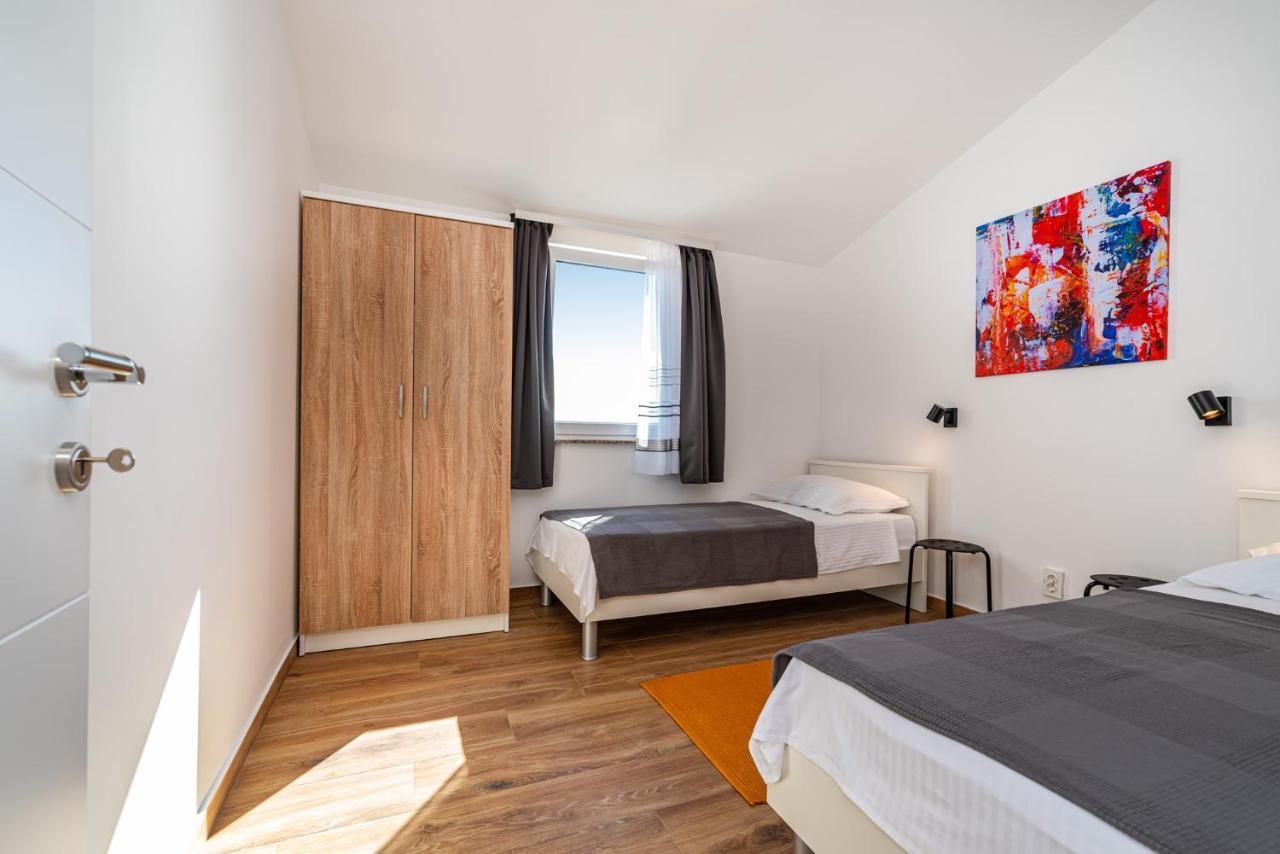 Apartment La Borovici